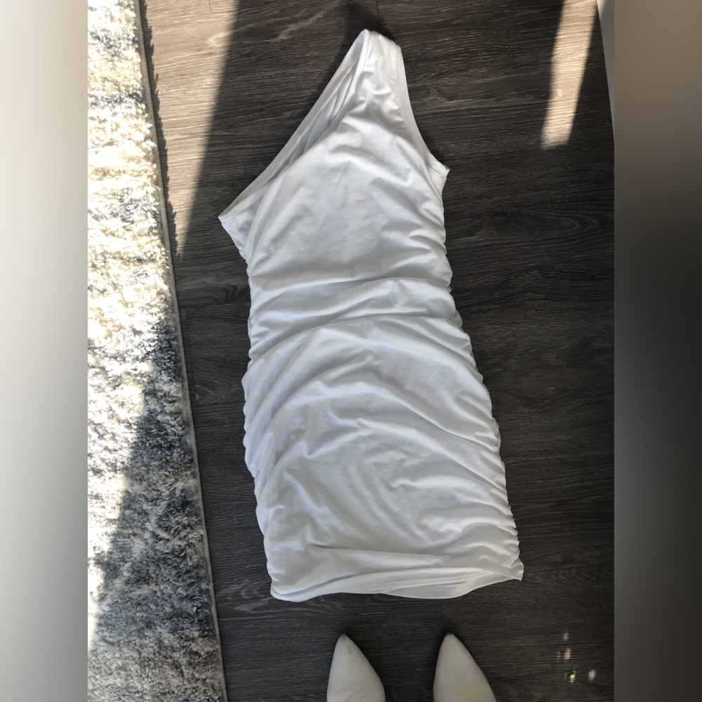 Small one shoulder white dress shirt in length